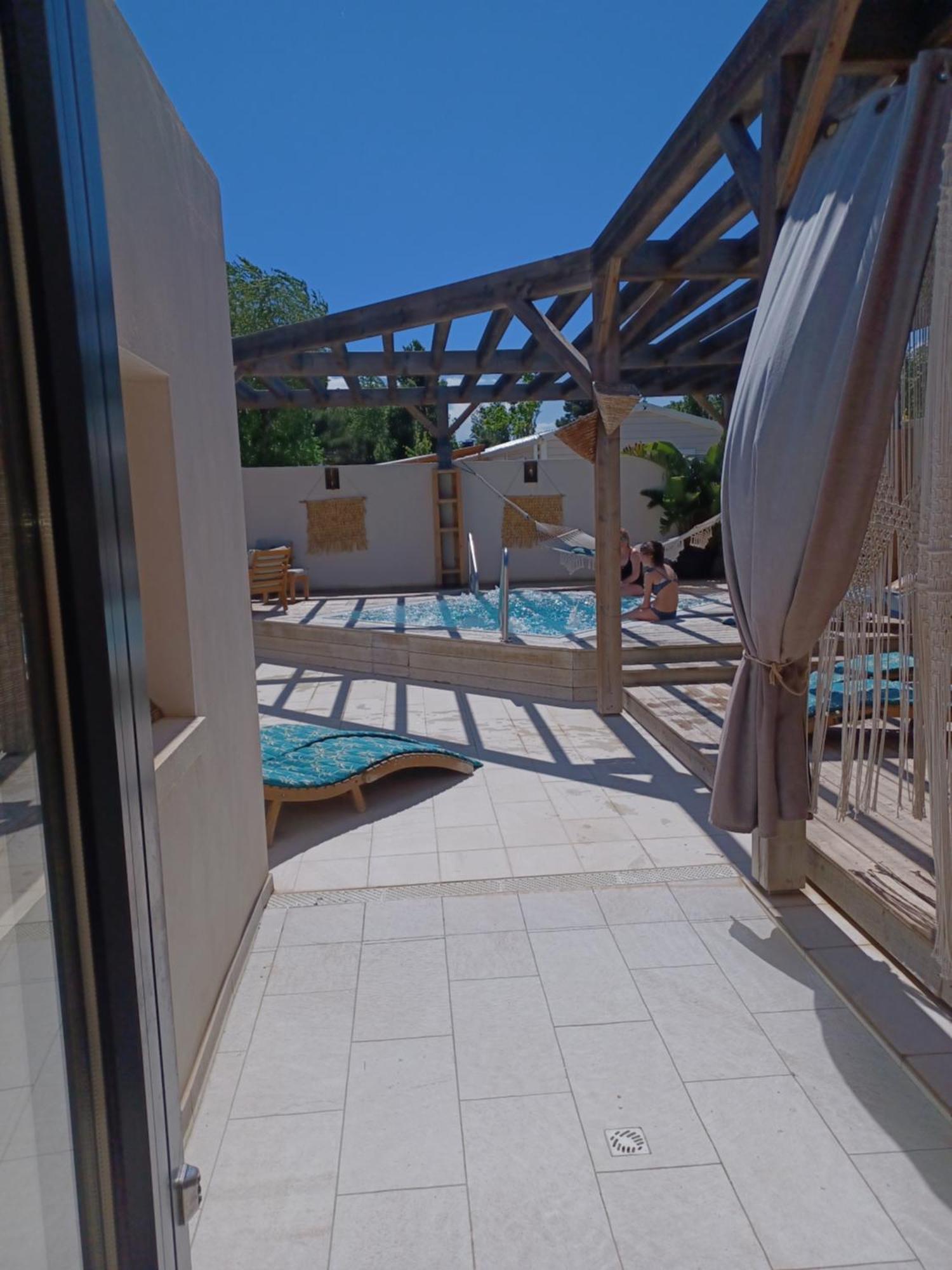 Mobil-home Pour 6 Personnes * Narbonne